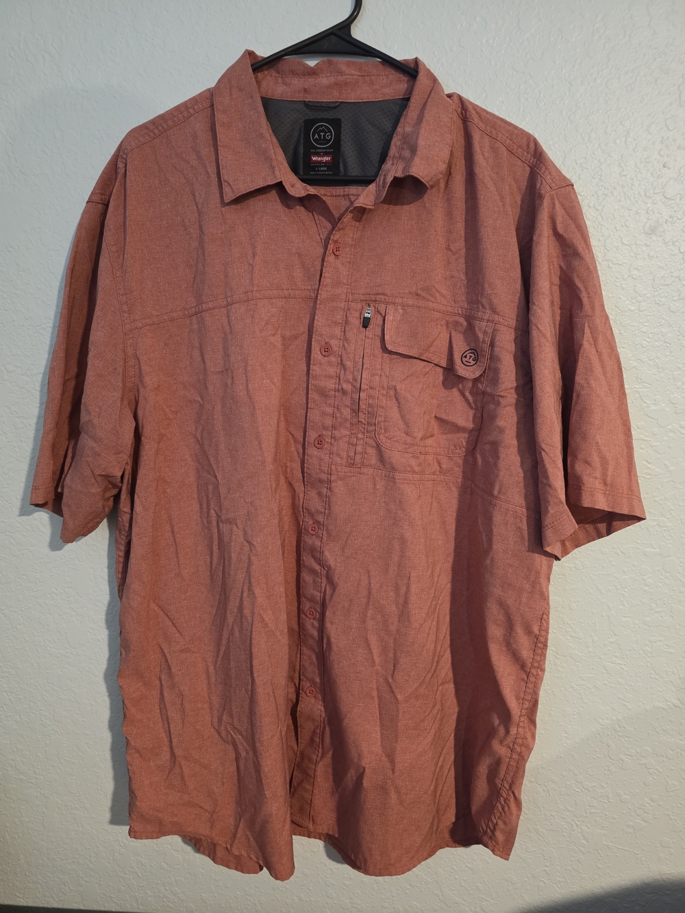 Wrangler All Terrain ATG Short-Sleeve Button-Up Shirt in Rust